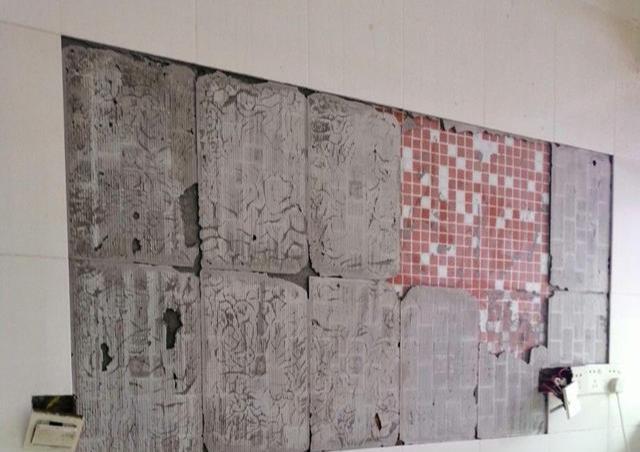 墙砖掉了最简单的修补方法(墙砖掉了最简单的修补方法视频教程)